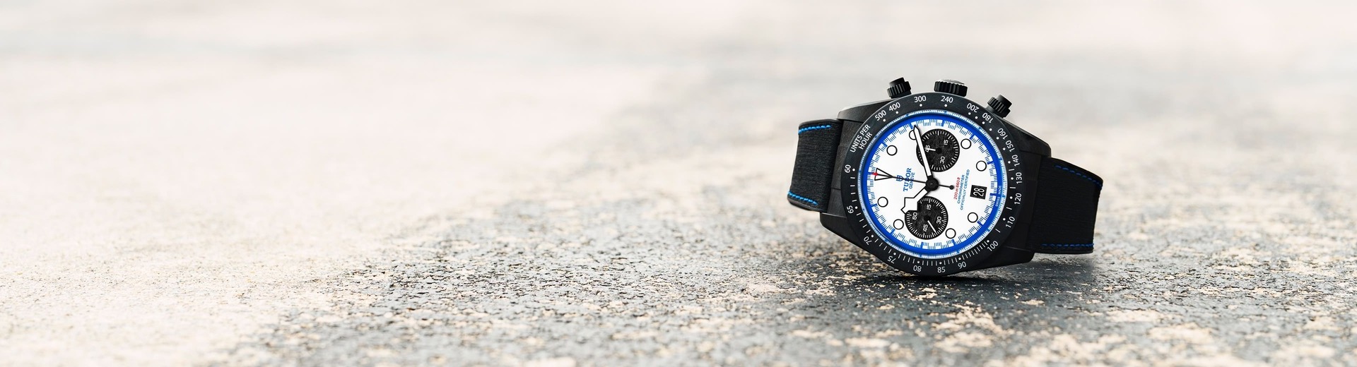 BLACK BAY CHRONO “CARBON 25”